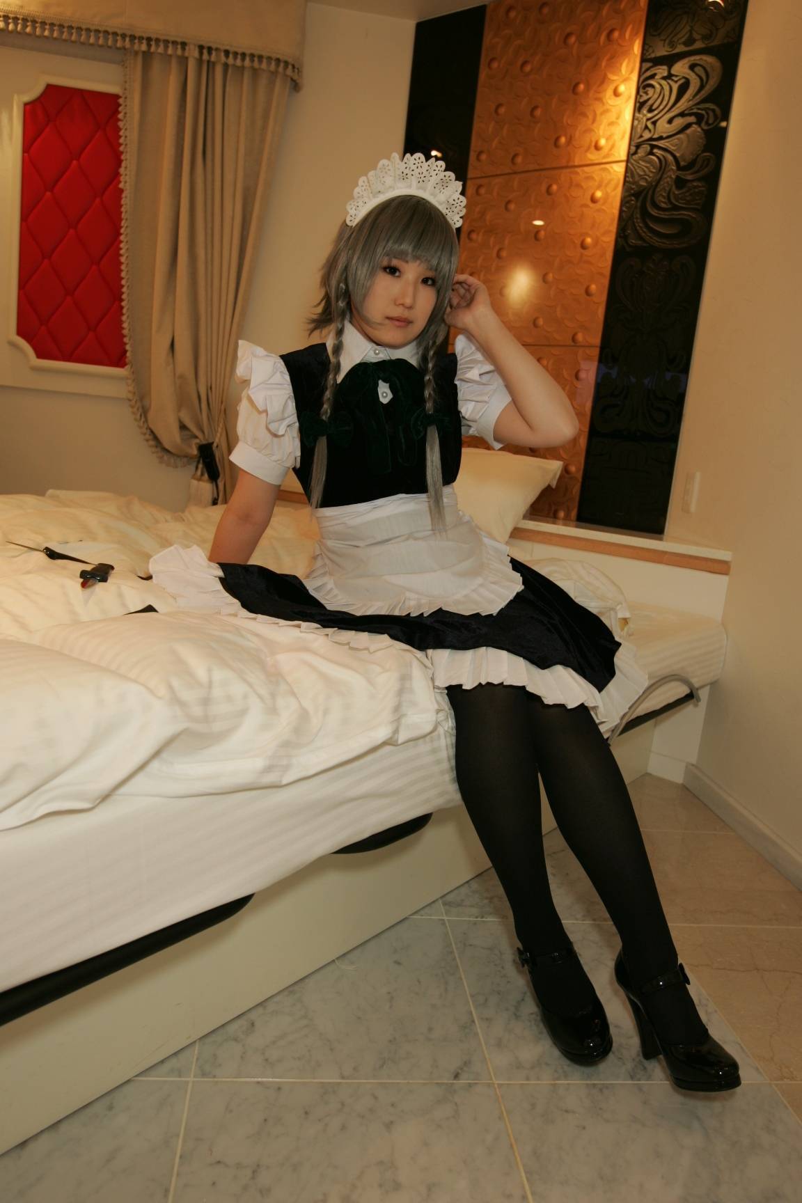 黑丝游戏美女　[Cosplay]Izayoi-Sakuya 日本超级诱惑美女图片写真